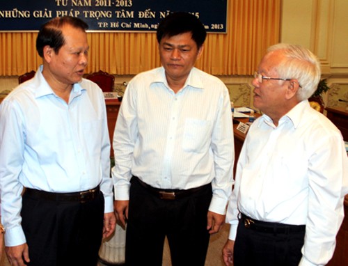 Le vice-Premier Ministre Vu Van Ninh travaille avec les autorités de Hochiminh-ville  - ảnh 1